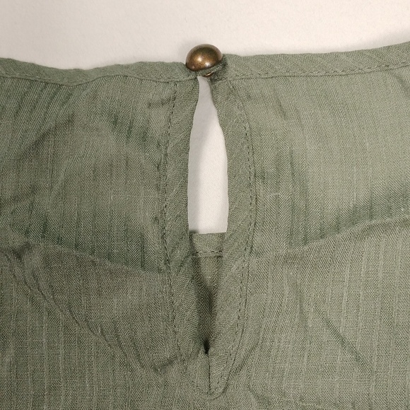 Falls Creek Women's Olive Colored Top Size Large - Picture 7 of 9